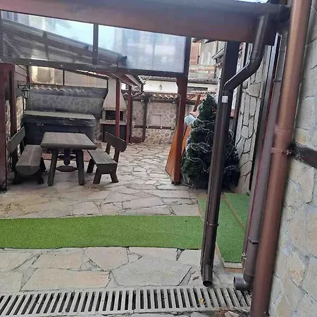 بيت للعطل House Trivia بانسكو