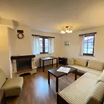 House Trivia 펜션